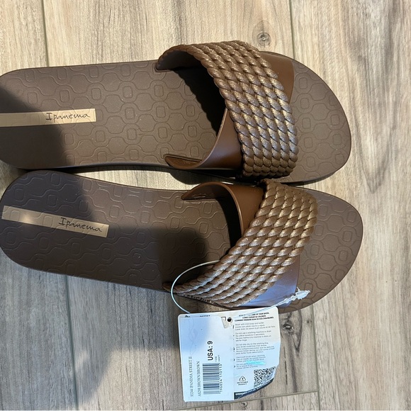 Ipanema Brown Sandals - Picture 1 of 2
